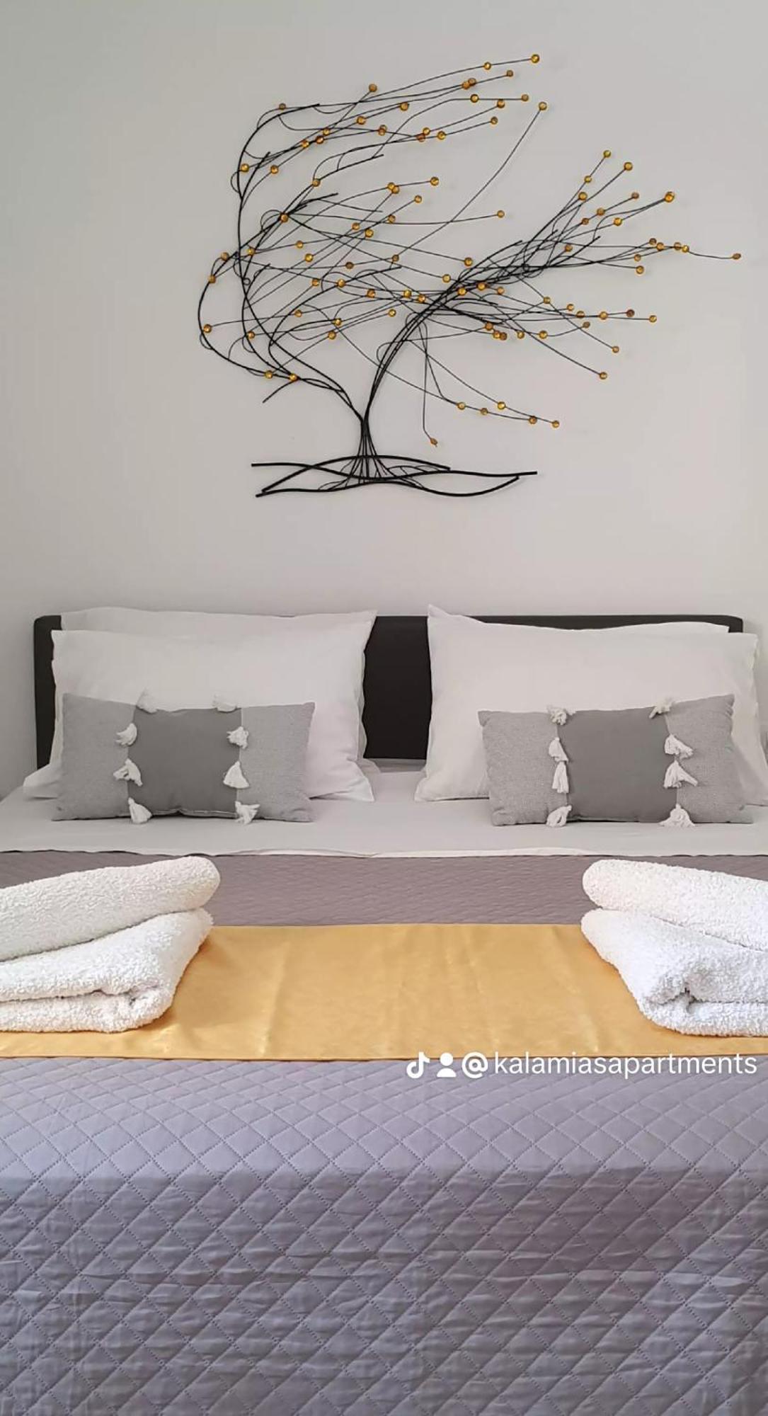 Kalamia'S Cozy Apartment Pýrgos Екстериор снимка